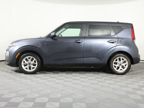 Used 2020 Kia Soul S image 2