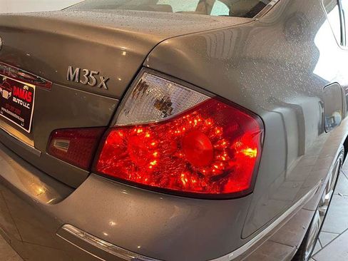 Used 2008 INFINITI M35 x w/ Technology Pkg image 32