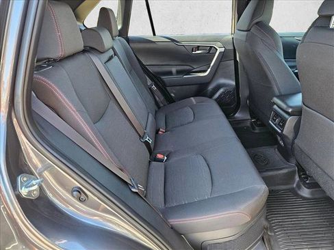 Used 2025 Toyota RAV4 SE image 24