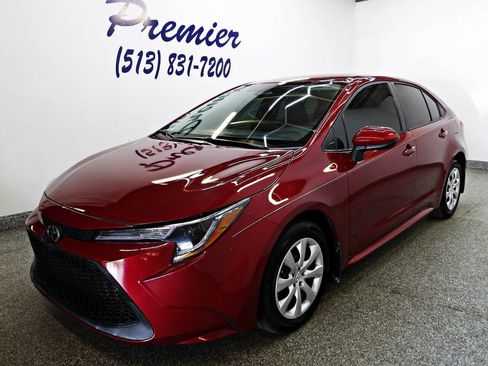 Used 2025 Toyota Corolla LE FWD image 1