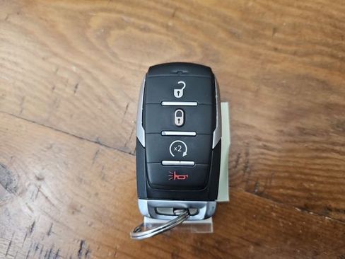 Used 2019 RAM 1500 Big Horn image 25