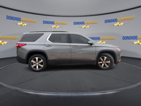 Used 2020 Chevrolet Traverse LT w/ LT Premium Package AWD/4WD image 12