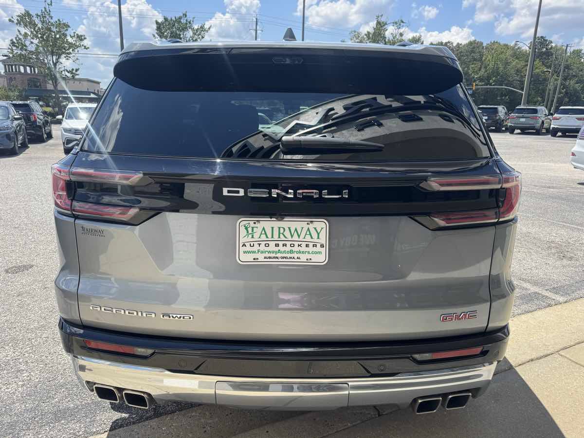 Used 2025 GMC Acadia Denali w/ Super Cruise Package AWD/4WD image 44