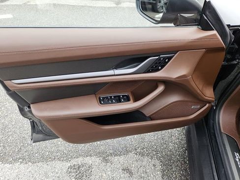 Used 2022 Porsche Taycan Turbo S image 12