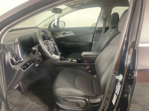 Certified 2025 Kia Sportage LX AWD/4WD image 12