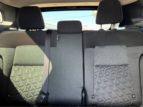 Used 2025 Nissan Kicks SV image 21