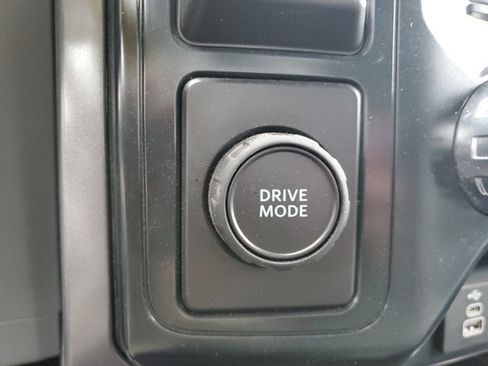 Used 2022 Dodge Durango SXT image 24