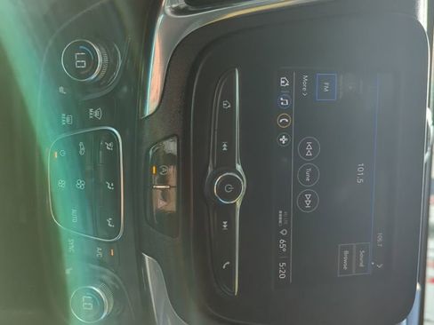 Used 2023 Chevrolet Equinox LT image 16