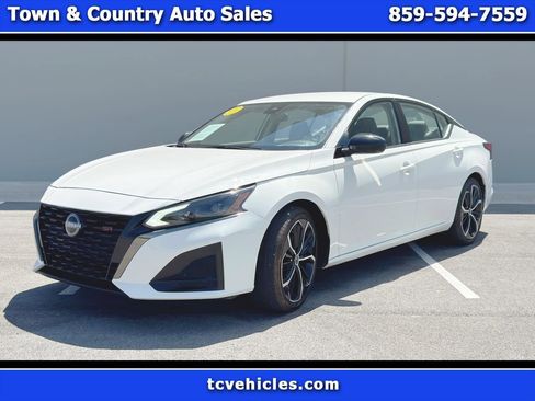 Used 2024 Nissan Altima 2.5 SR FWD image 1