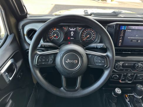 Used 2026 Jeep Wrangler Unlimited Sport AWD/4WD image 9