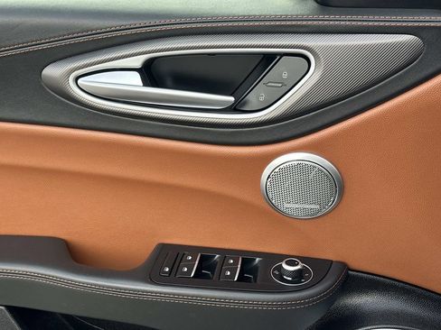 Used 2018 Alfa Romeo Giulia Ti Sport w/ Quick Order Package 22S Sport image 24