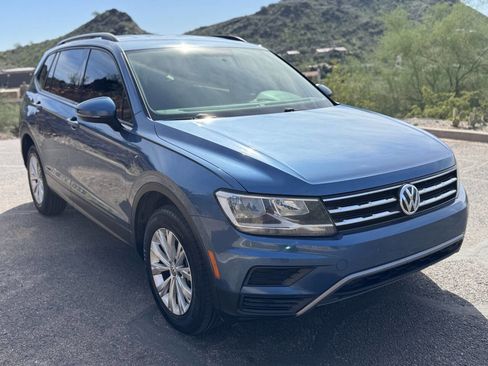 Used 2018 Volkswagen Tiguan S image 3