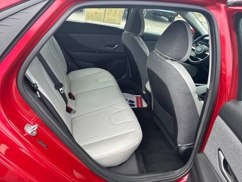 Used 2023 Hyundai Elantra Limited FWD image 65