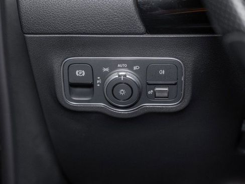 Used 2023 Mercedes-Benz GLA 250 4MATIC image 20