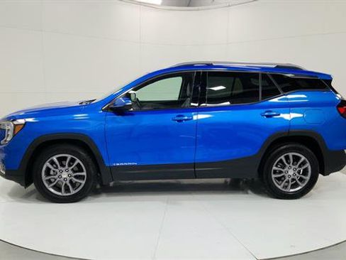 Used 2024 GMC Terrain SLT image 5
