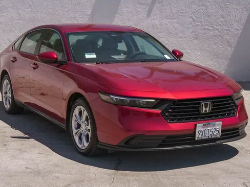Certified 2025 Honda Accord LX image 3