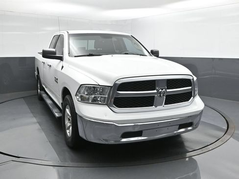 Used 2017 RAM 1500 Classic SLT RWD image 17