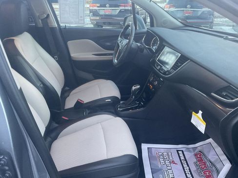 Used 2020 Buick Encore Preferred image 25