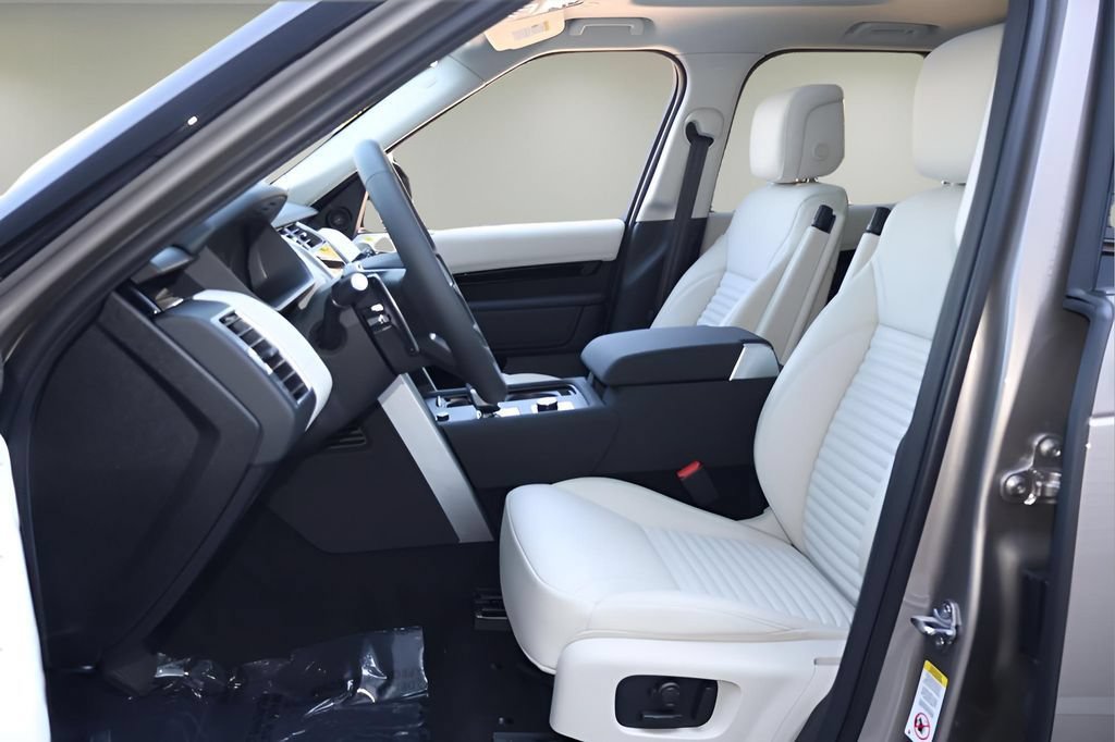 New 2026 Land Rover Discovery S AWD/4WD image 11