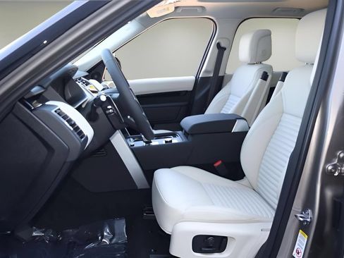 New 2026 Land Rover Discovery S AWD/4WD image 11