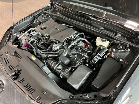 Used 2026 Toyota Camry XLE FWD image 15