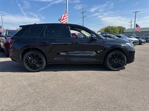 Used 2024 Lincoln Corsair AWD w/ Equipment Group 101A image 5