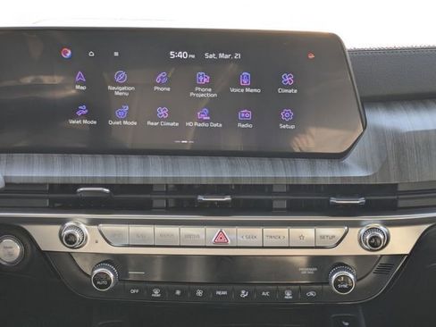 Certified 2024 Kia Telluride EX w/ EX Captain's Chair Package FWD image 20