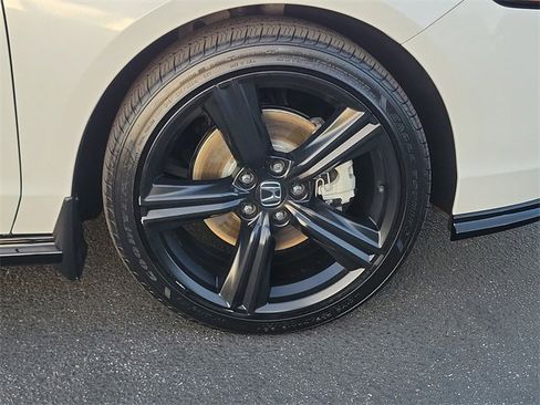 Used 2024 Honda Accord Sport image 5