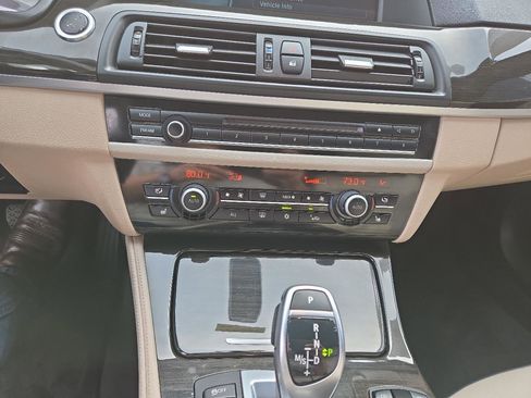 Used 2011 BMW 550i Sedan RWD image 12