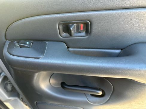 Used 2004 GMC Sierra 3500 SLE w/ Heavy-Duty Power Package RWD image 21