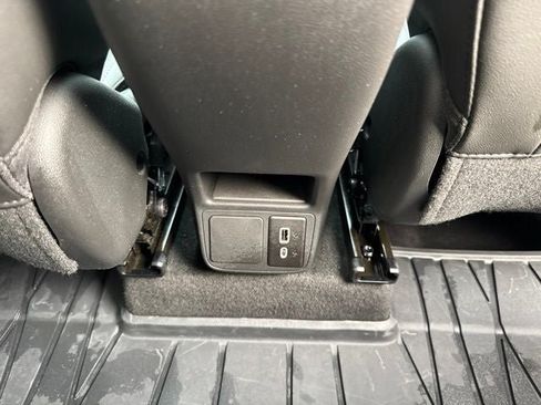 Used 2024 Buick Encore GX Sport Touring FWD image 24
