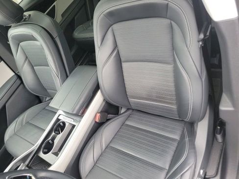 Certified 2024 Lincoln Nautilus Reserve w/ Equipment Group 202A image 29