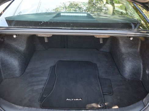 Used 2025 Nissan Altima 2.5 SV FWD image 28