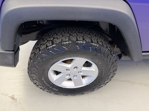 Used 2018 Jeep Wrangler Sport AWD/4WD image 8