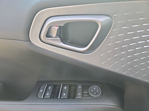 Used 2024 Kia Soul LX w/ Option Group 015 image 30