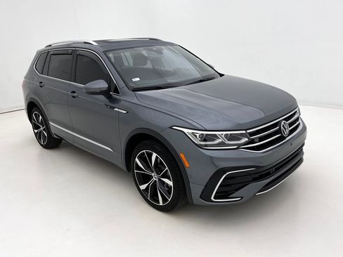 Used 2024 Volkswagen Tiguan SEL R-Line image 2