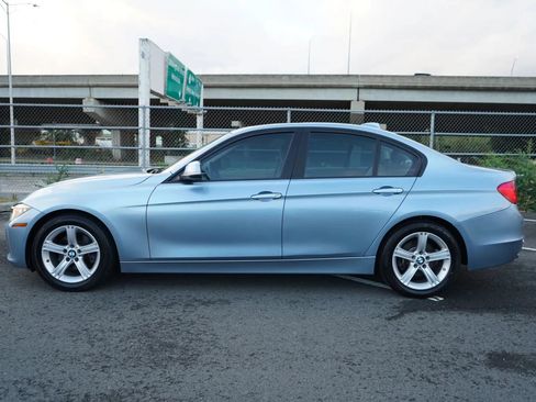 Used 2012 BMW 328i Sedan RWD image 2