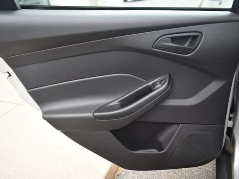 Used 2012 Ford Focus SE FWD image 26