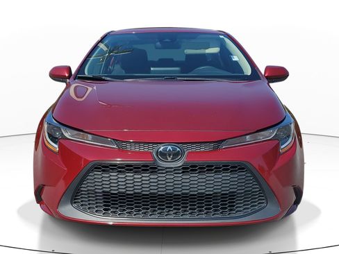 Certified 2022 Toyota Corolla LE FWD image 2