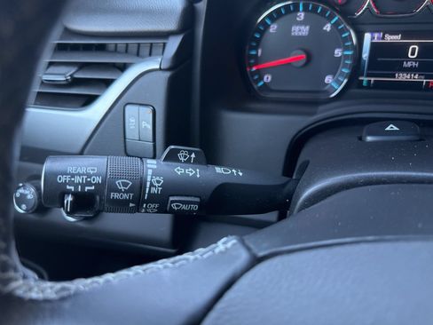 Used 2019 Chevrolet Tahoe LS AWD/4WD image 34