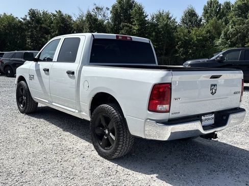 Used 2022 RAM 1500 Classic SLT AWD/4WD image 7