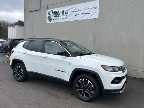 Used 2022 Jeep Compass Limited w/ Sun and Sound Group image 3