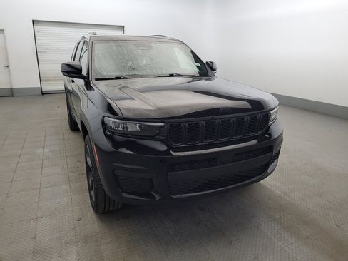 Used 2023 Jeep Grand Cherokee L Laredo AWD/4WD image 14