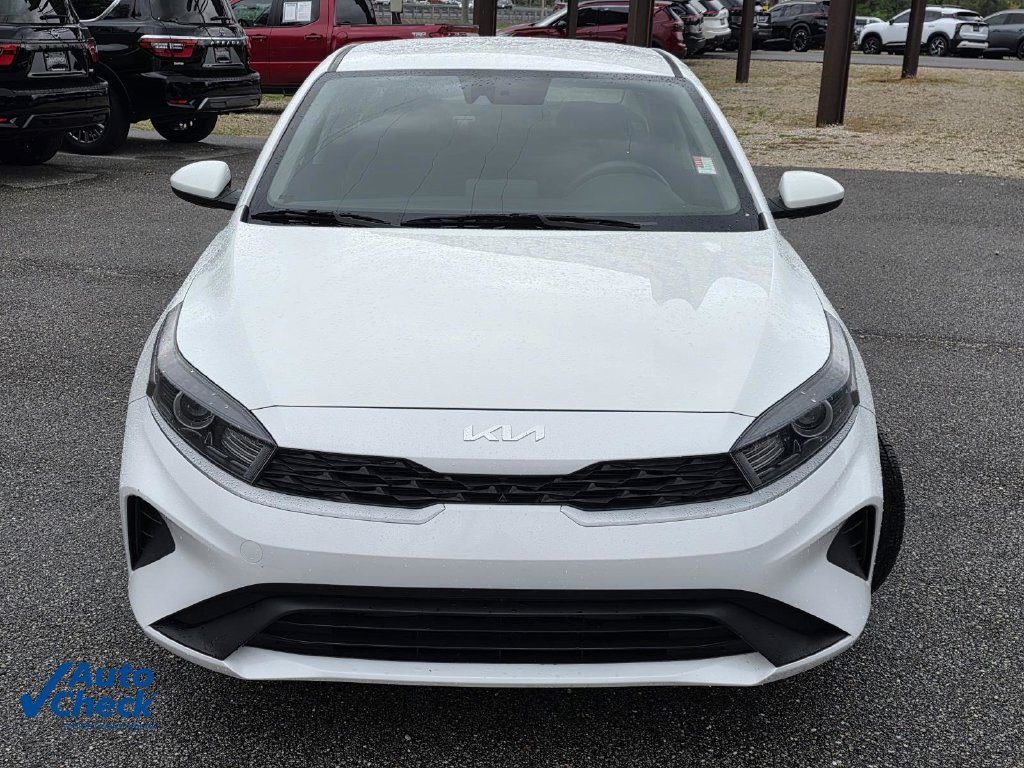 Used 2022 Kia Forte Sedan FWD image 2