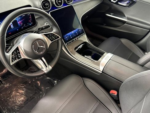 Used 2023 Mercedes-Benz C 300 Sedan image 9
