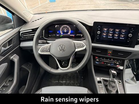 New 2026 Volkswagen Jetta SE FWD image 15