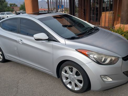 Used 2012 Hyundai Elantra Limited w/ Technology Pkg 5 FWD image 1