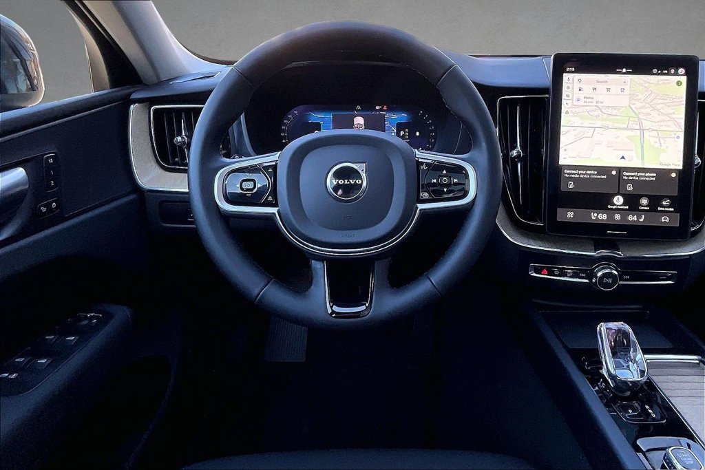 Used 2026 Volvo XC60 B5 Plus w/ Protection Package Premier AWD/4WD image 9