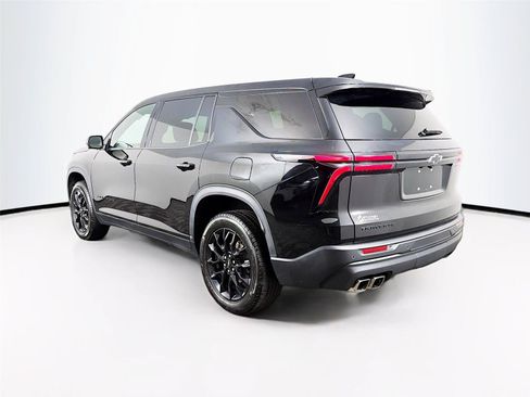 Used 2024 Chevrolet Traverse LS w/ Midnight/Sport Edition FWD image 9