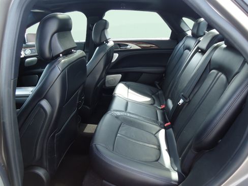 Used 2019 Lincoln MKZ Reserve w/ Luxury Package AWD/4WD image 30